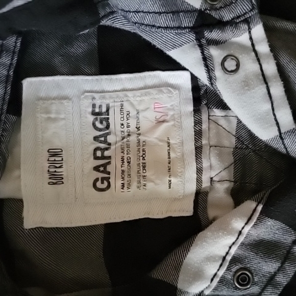 GARAGE - Boyfriend Button Down Sleeveless Plaid Shirt - Picture 3 of 4